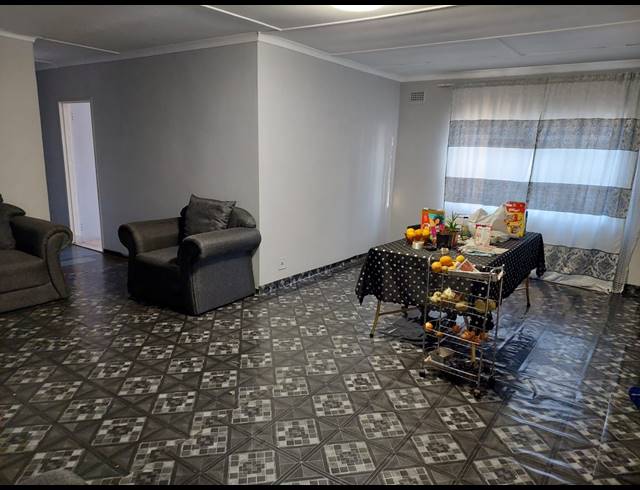 3 BEDROOM HOUSE FOR SALE IN HOWICK WEST